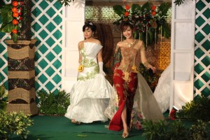 peragaan busana Peragaan Busana hasil karya mahasiswa Tata Busana Semester 5