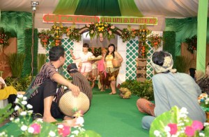 tata boga Mahasiswa Tata Boga semester 5 turut serta meramaikan panggung cat walk