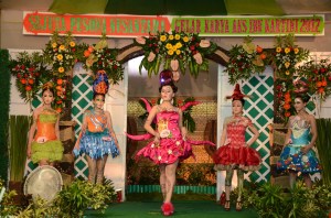 Peragaan Rias Fantasi Peragaan Rias Fantasi